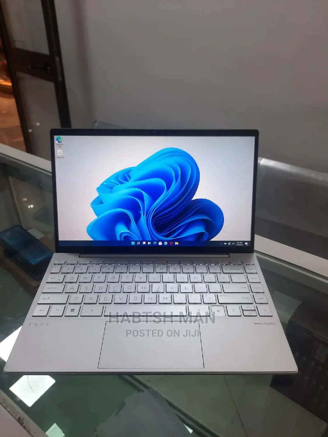 New Laptop HP Envy 13 16GB Intel Core I7 SSD 1T