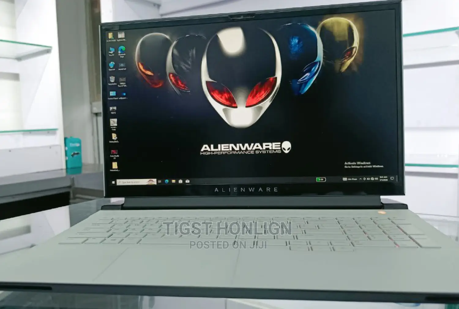 New Laptop Alienware Area-51m 32GB Intel Core I7 SSD 1T