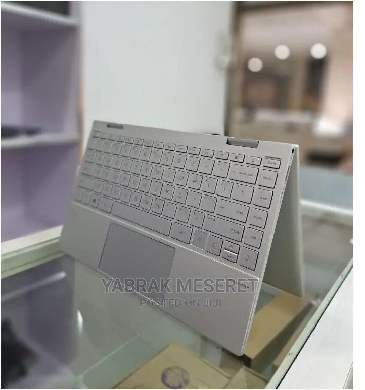 New Laptop HP Envy X360 8GB Intel Core I7 SSD 512GB