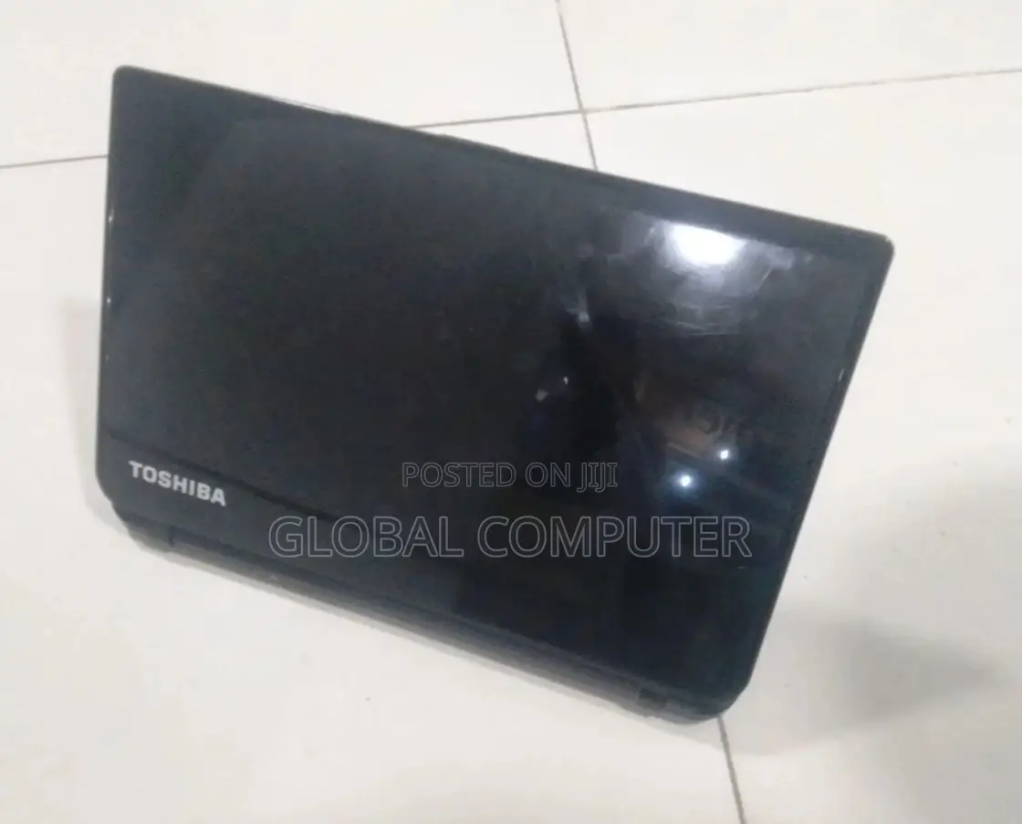 New Laptop Toshiba Satellite C55 8GB Intel Core I7 SSD 256GB