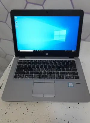 Photo - New Laptop HP EliteBook 820 G3 8GB Intel Core I7 SSD 256GB
