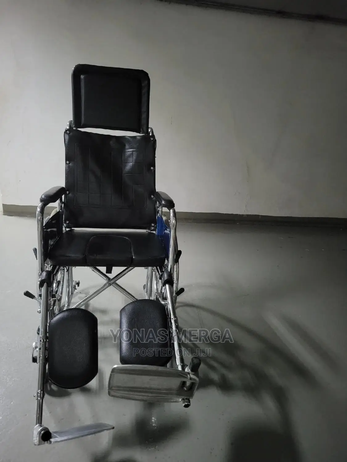 Wheelchair Light Weight,Multifunctional, Foldable