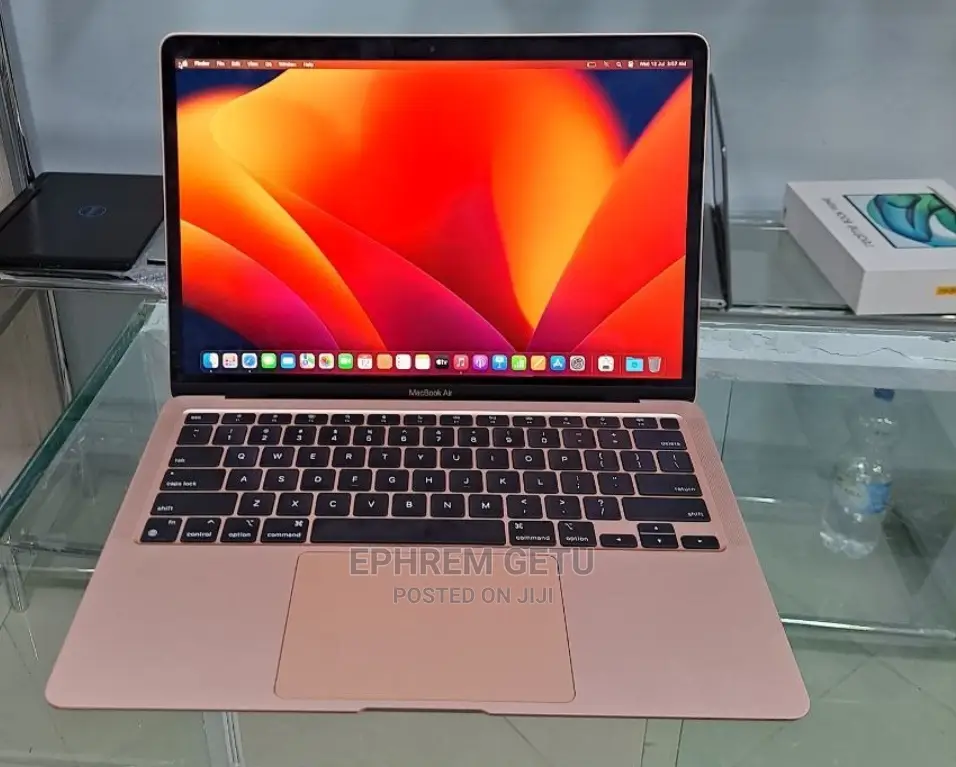New Laptop Apple MacBook Air 2020 M1 8GB Apple M1 SSD 256GB