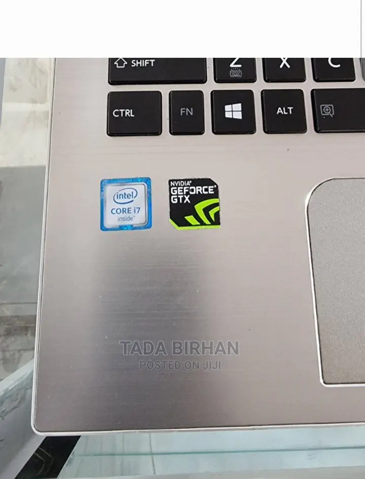 New Laptop Toshiba Satellite C55 12GB Intel Core I7 SSD 256GB