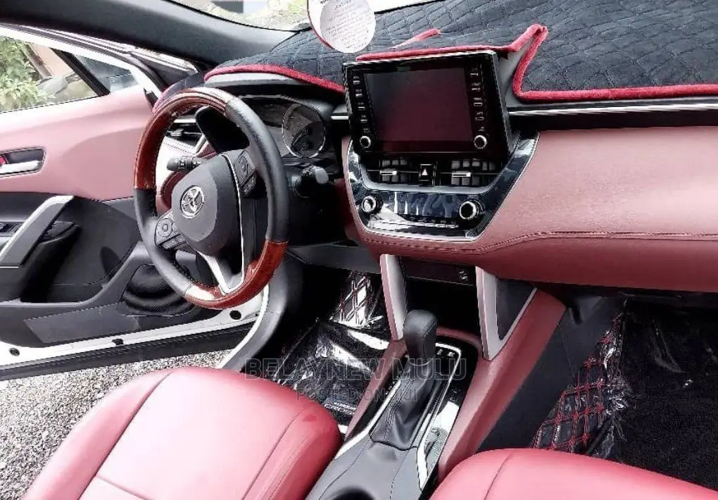 New Toyota Corolla Cross 2022 White