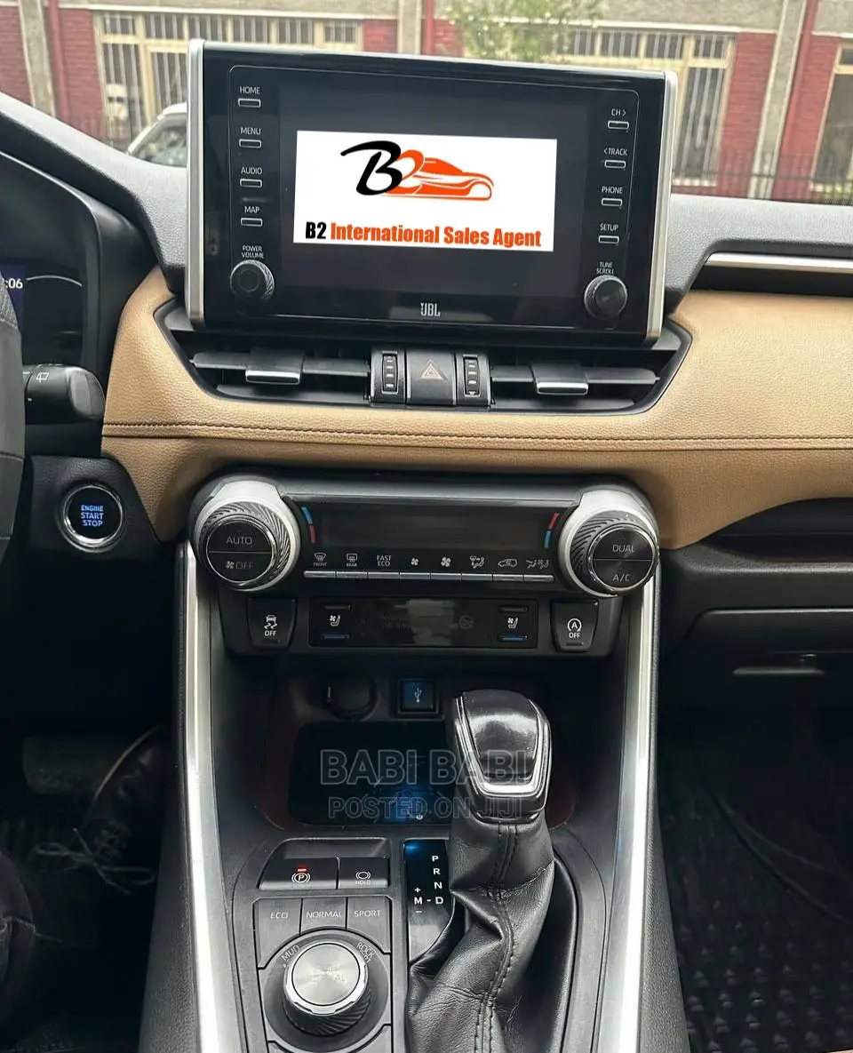 Toyota RAV4 2021 Gray