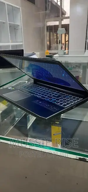 New Laptop Acer Predator Helios 300 8GB Intel Core I7 SSD 512GB