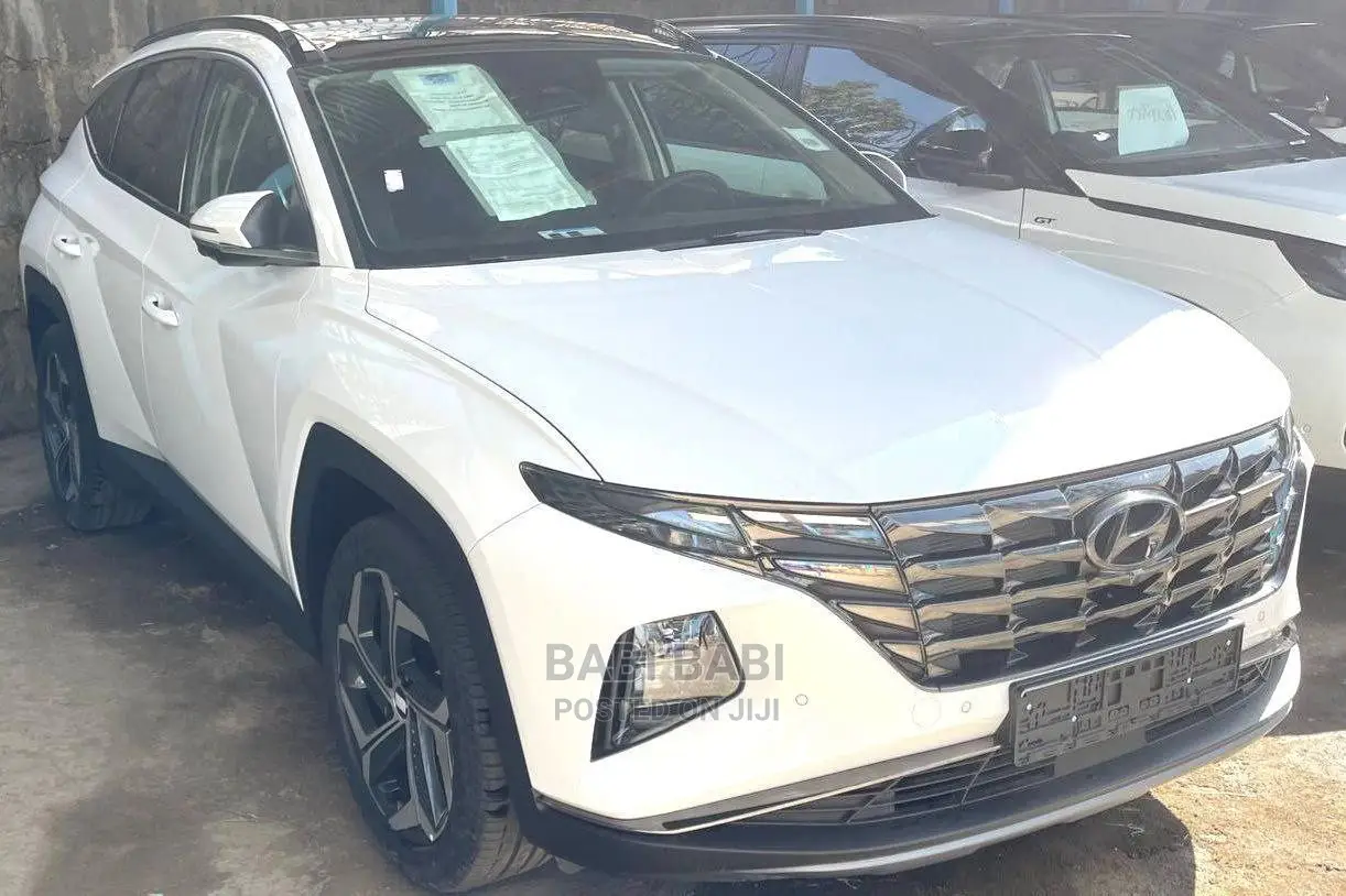 Hyundai Tucson 2021 White