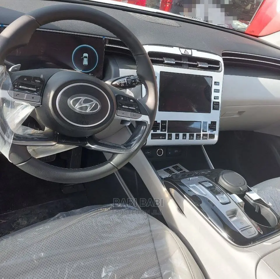 Hyundai Tucson 2021 White