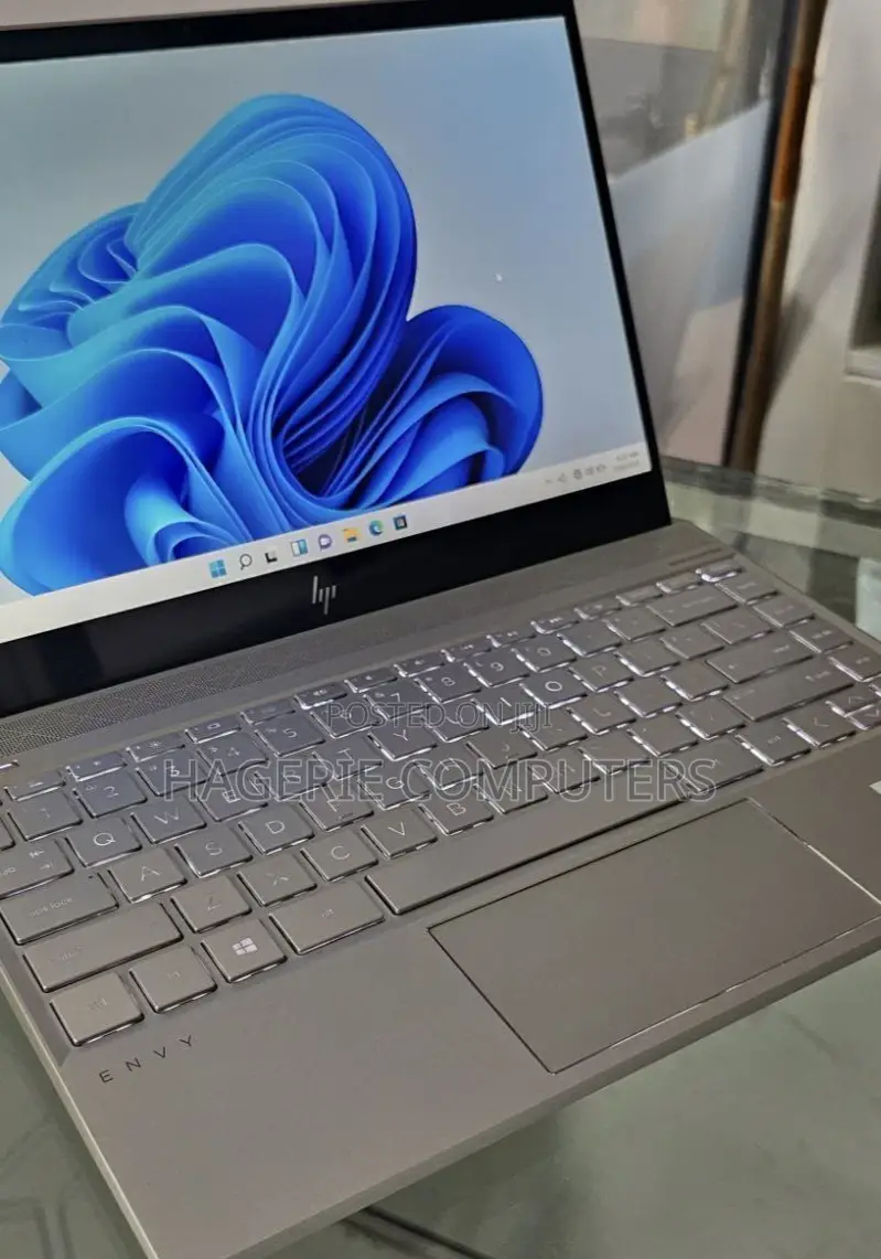 New Laptop HP Envy 14 8GB Intel Core I5 SSD 512GB