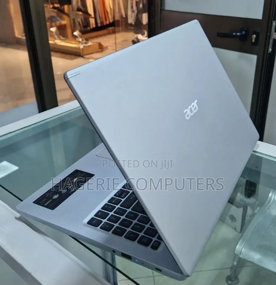 New Laptop Acer Aspire 5000 8GB AMD Ryzen 5 SSD 512GB