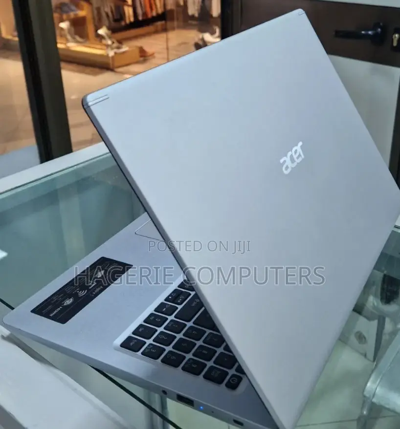 New Laptop Acer Aspire 5000 8GB AMD Ryzen 5 SSD 512GB