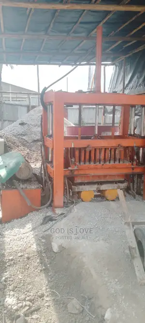 Photo - ብሎኬት ማምረቻ ማሽን Block Making Machine