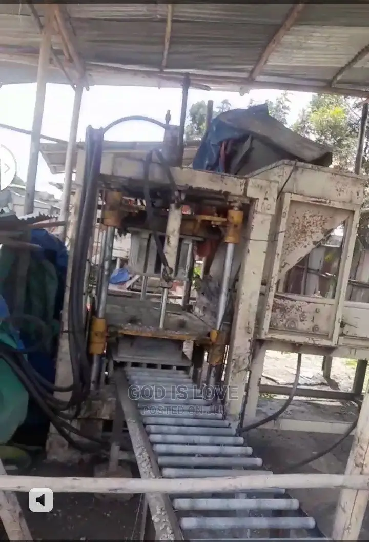 ብሎኬት ማምረቻ Block Machine