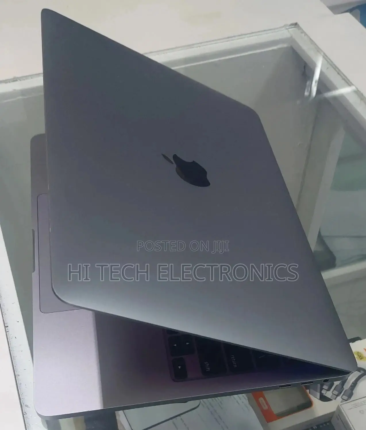 New Laptop Apple MacBook Pro 2020 16GB Intel Core I5 SSD 1T