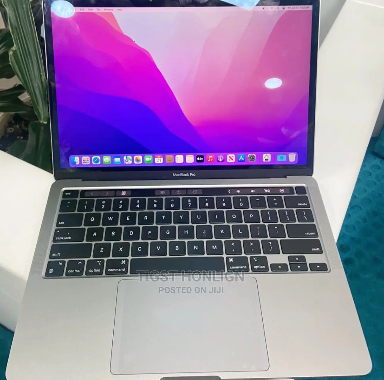 New Laptop Apple MacBook Pro M1 8GB Apple M1 Pro SSD 512GB