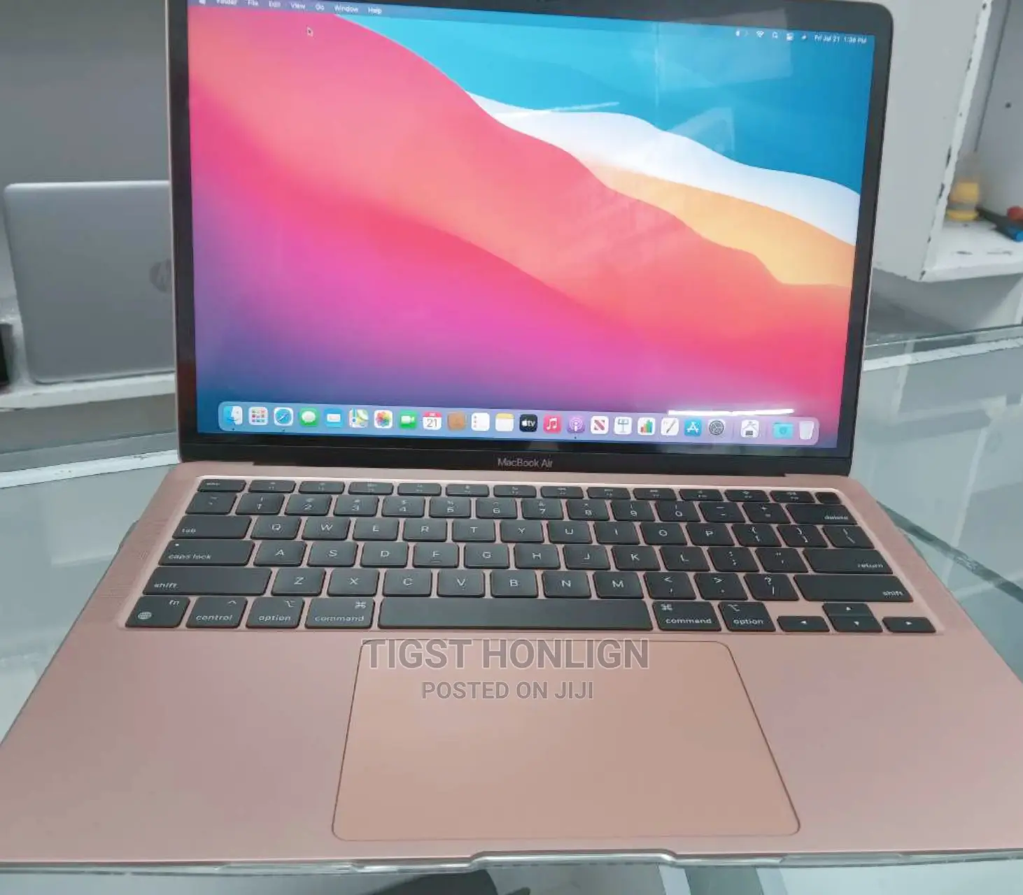 New Laptop Apple MacBook Air 2020 M1 8GB Apple M1 SSD 512GB
