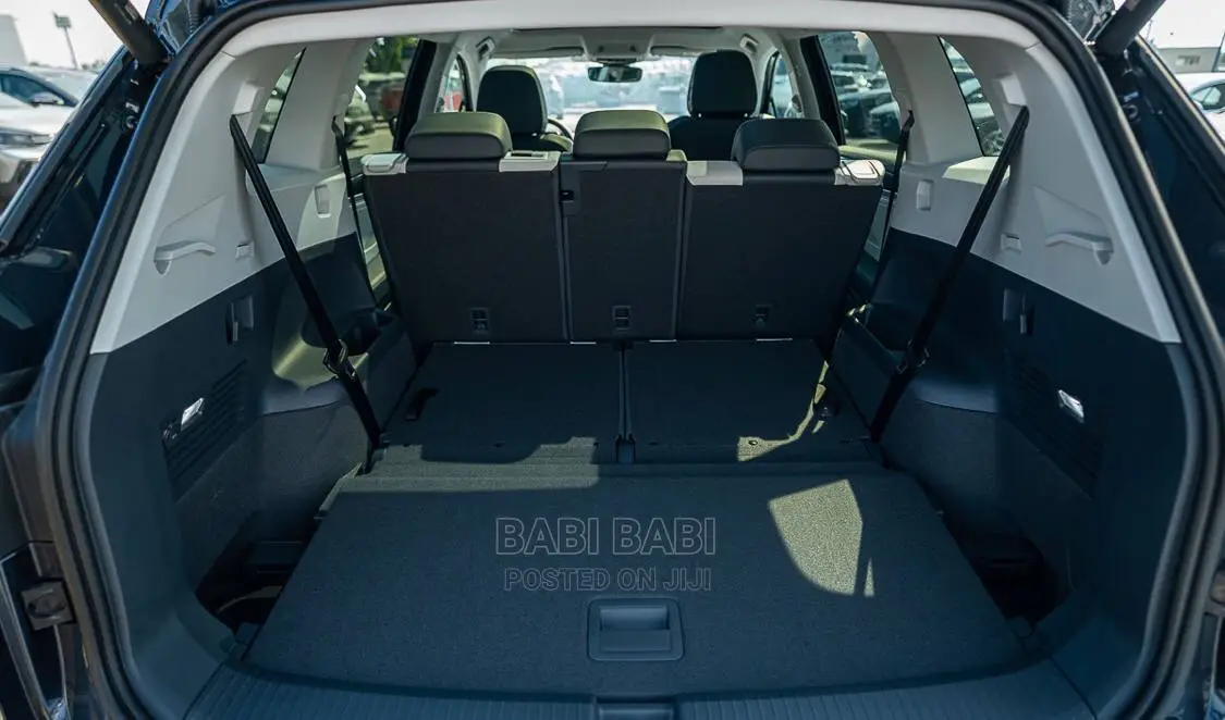 New Volkswagen ID.6 2022 Blue