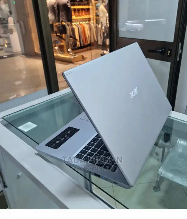 New Laptop Acer AS5755 8GB Intel Core I7 SSD 512GB