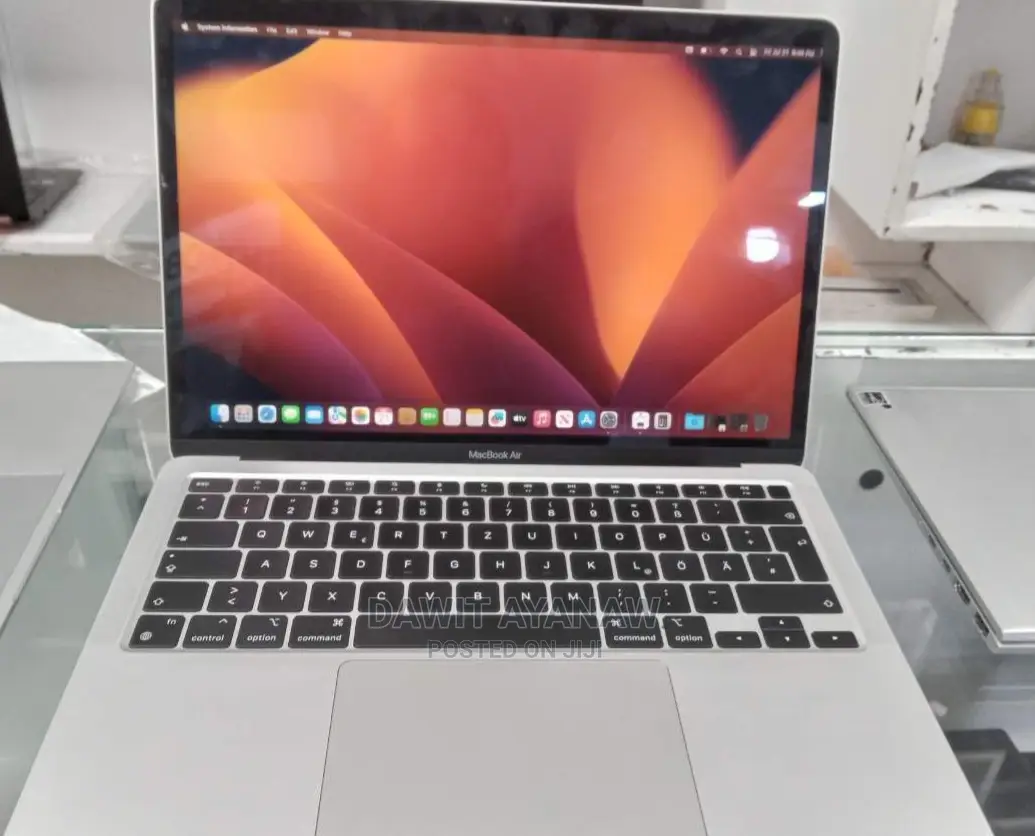 New Laptop Apple MacBook Air 2020 M1 8GB Apple M1 SSD 256GB