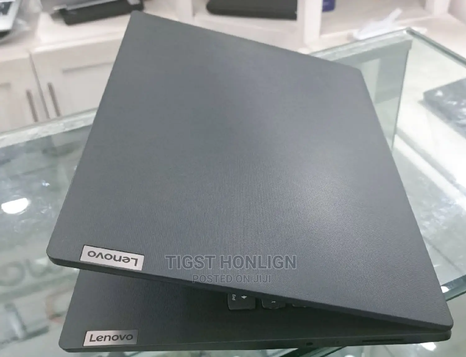 New Laptop Lenovo 8GB AMD Ryzen 5 SSD 1T