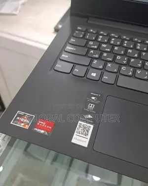 New Laptop Lenovo ThinkPad Yoga 8GB AMD Ryzen 5 SSD 256GB