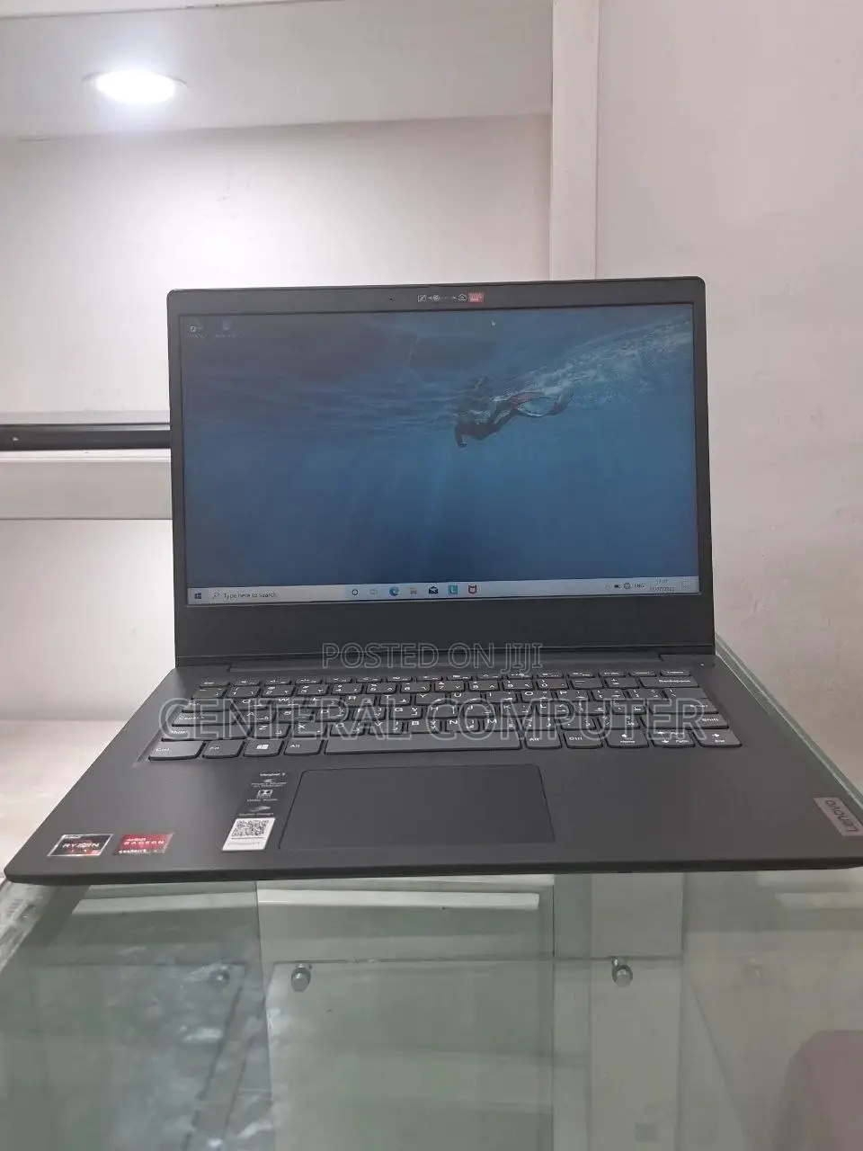 New Laptop Lenovo Ideapad 3 8GB AMD Ryzen 5 SSD 256GB