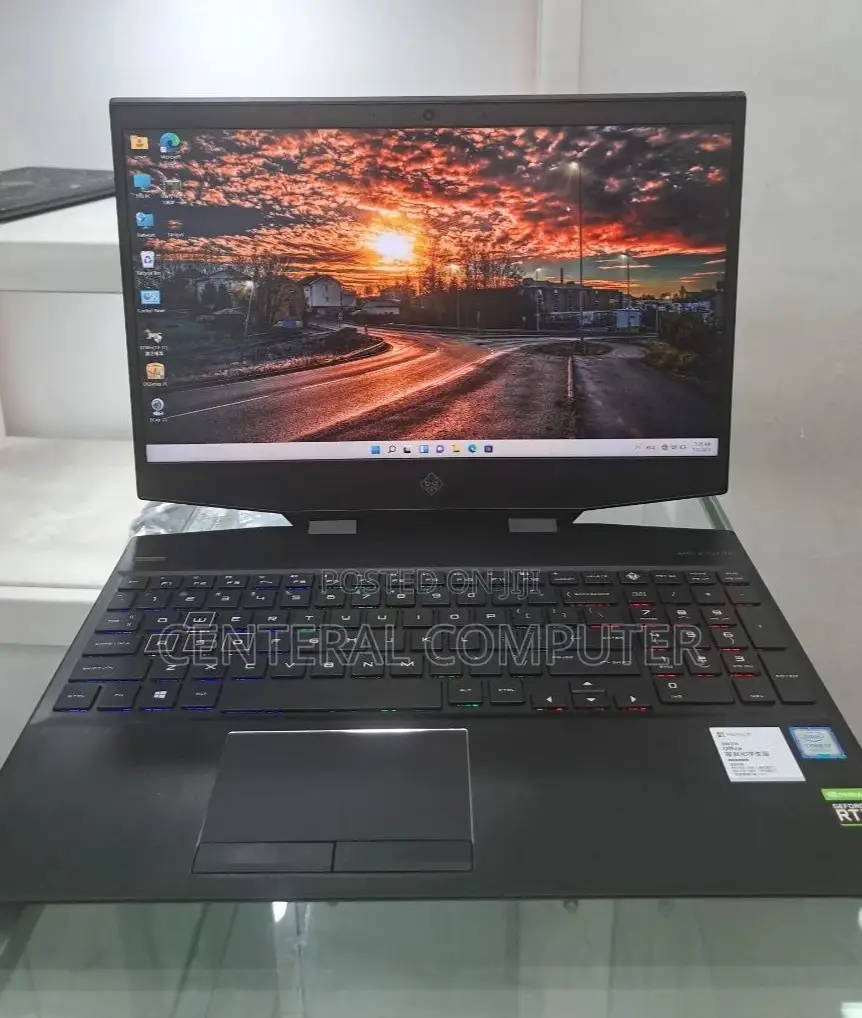 New Laptop HP 8GB Intel Core I7 SSD 512GB