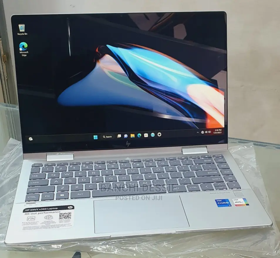 New Laptop HP Envy X360 16GB Intel Core I7 SSD 256GB