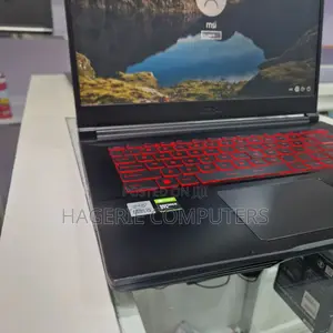 New Laptop MSI GF63 8GB SSD 512GB