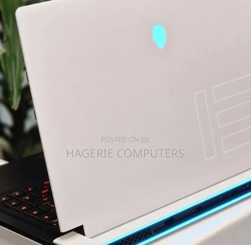 New Laptop Alienware Area-51m 32GB Intel Core I7 SSD 1T