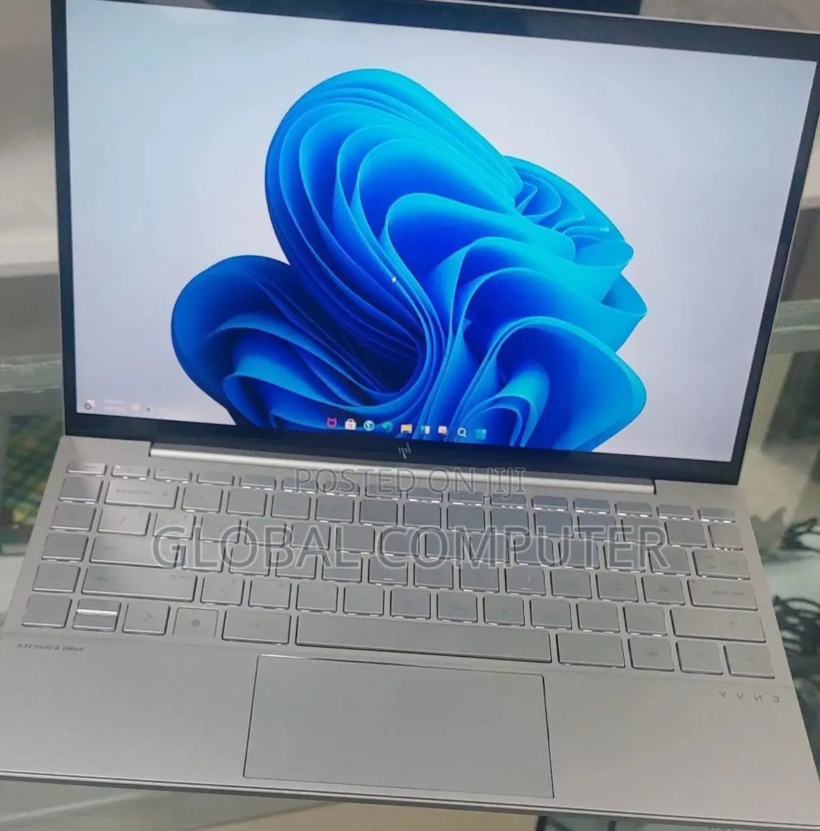 New Laptop HP Envy X360 16GB Intel Core I7 SSD 1T