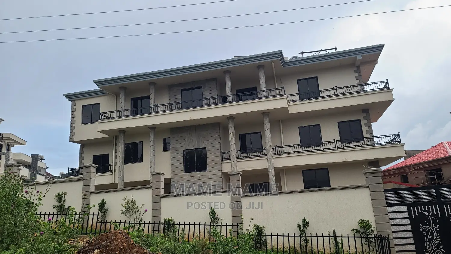9bdrm House in Addis Abeba, Bole for sale