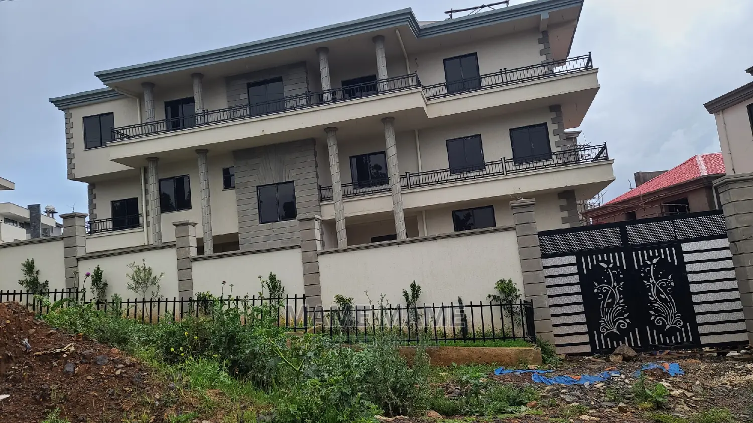 9bdrm House in Addis Abeba, Bole for sale