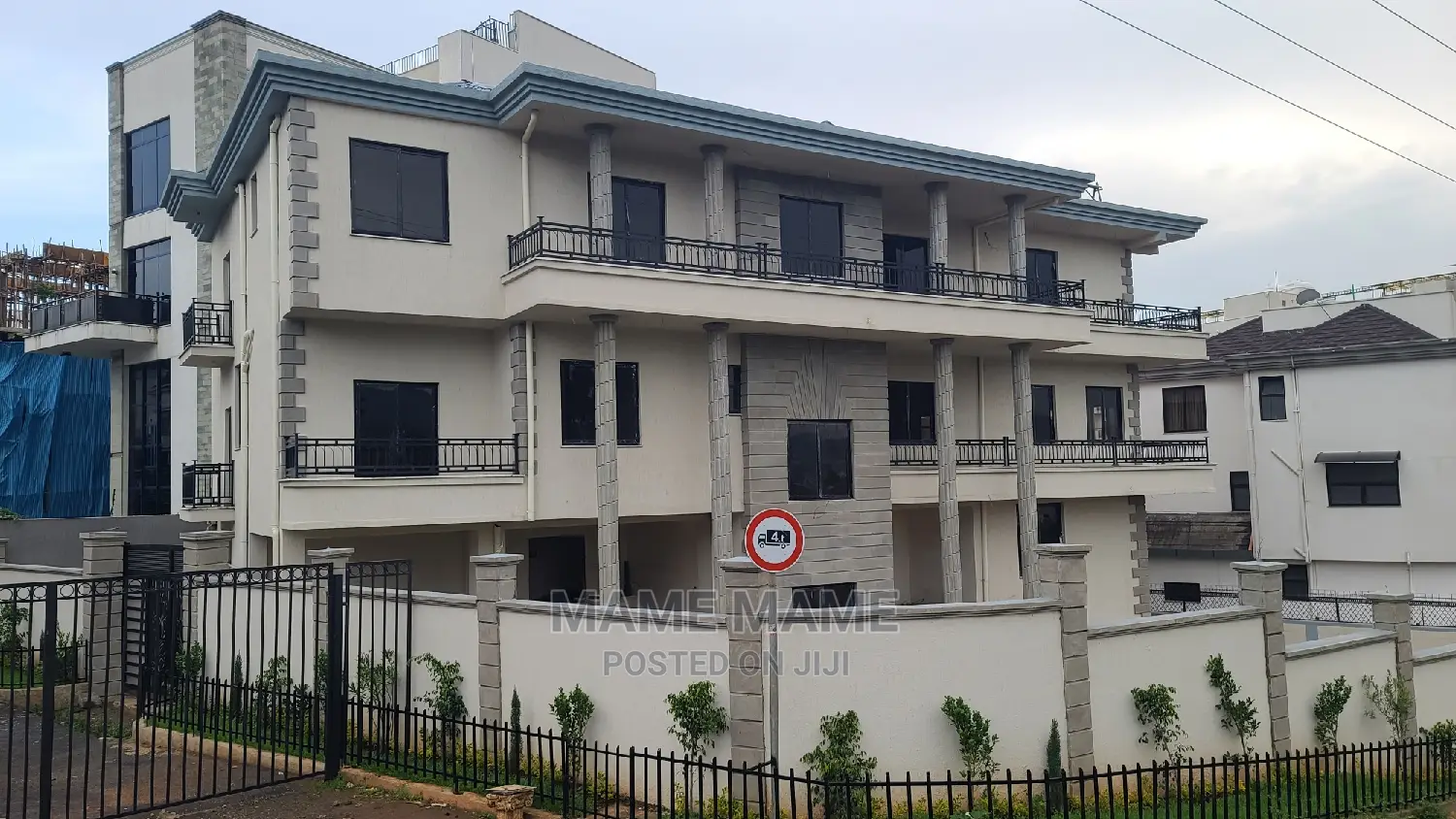 9bdrm House in Addis Abeba, Bole for sale