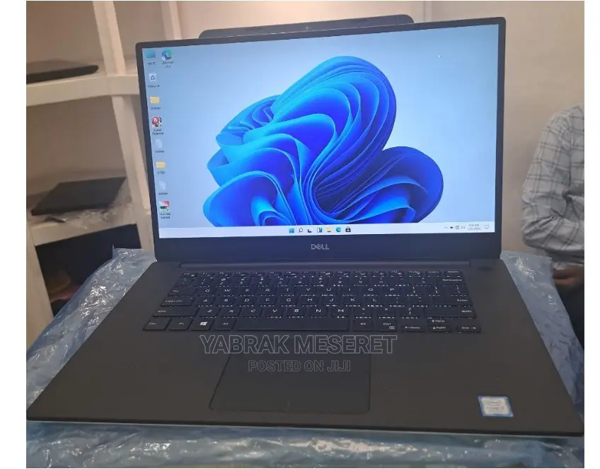 New Laptop Dell XPS 15 16GB Intel Core I7 SSD 512GB