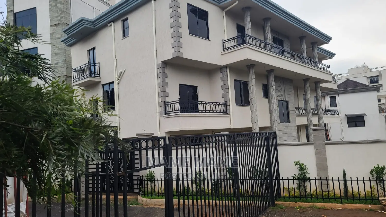 9bdrm House in Addis Abeba, Bole for sale