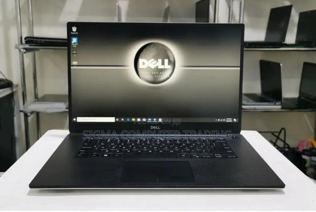 New Laptop Dell Precision 5520 16GB Intel Core I7 SSD 512GB