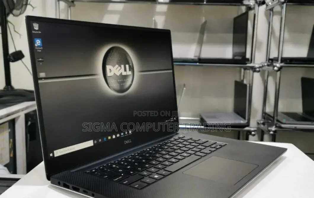 New Laptop Dell Precision 5520 16GB Intel Core I7 SSD 512GB