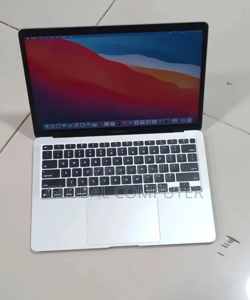 New Laptop Apple MacBook Air 2020 M1 8GB Apple M1 SSD 256GB