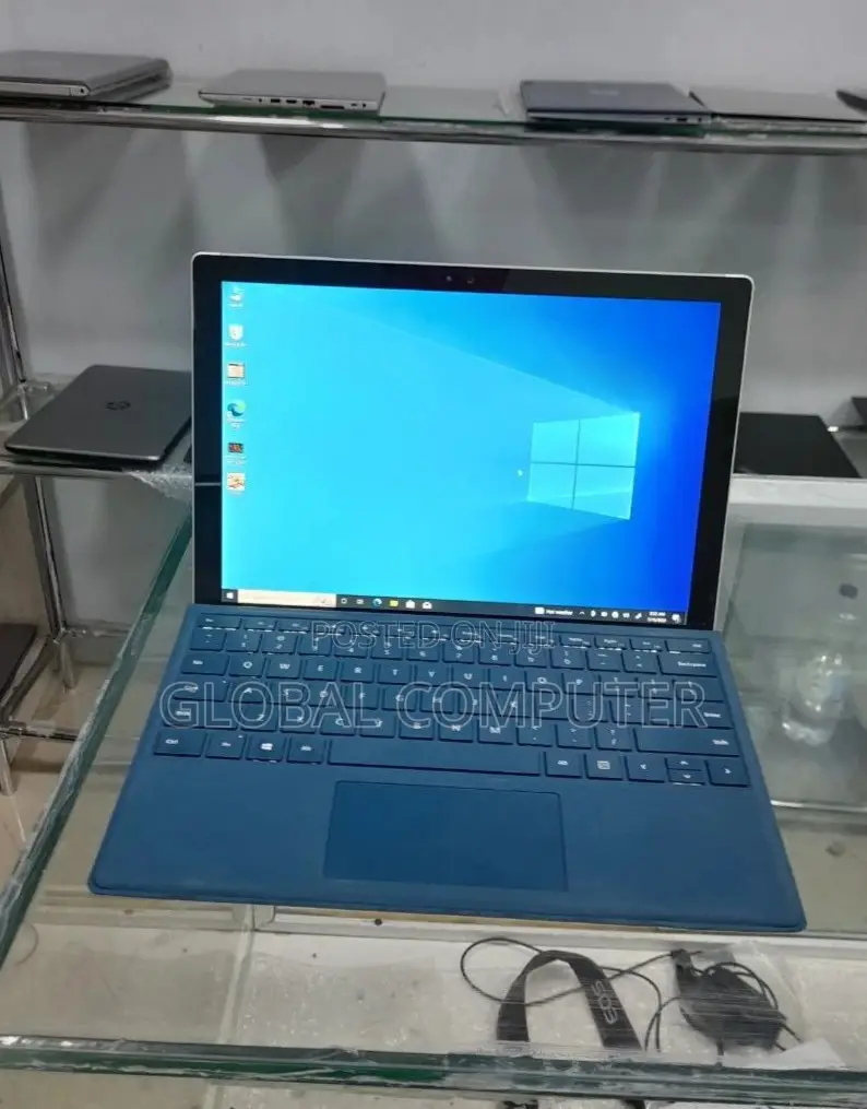 New Laptop Microsoft Surface 8GB Intel Core I5 SSD 256GB