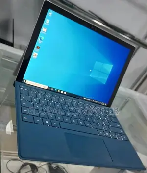 New Laptop Microsoft Surface 8GB Intel Core I5 SSD 256GB