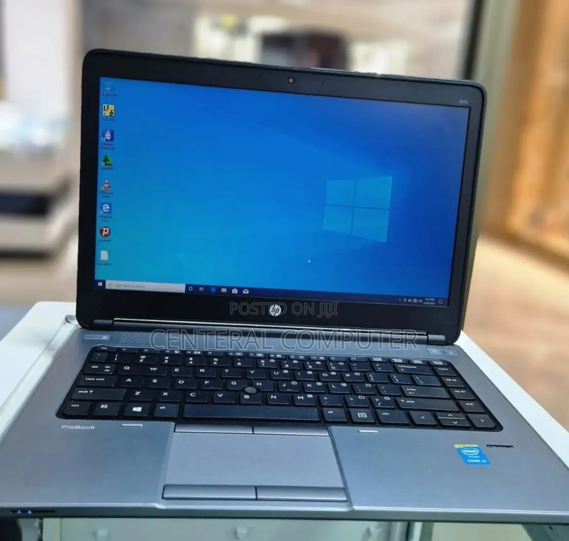 New Laptop HP 215 G1 4GB Intel Core I5 SSD 500GB