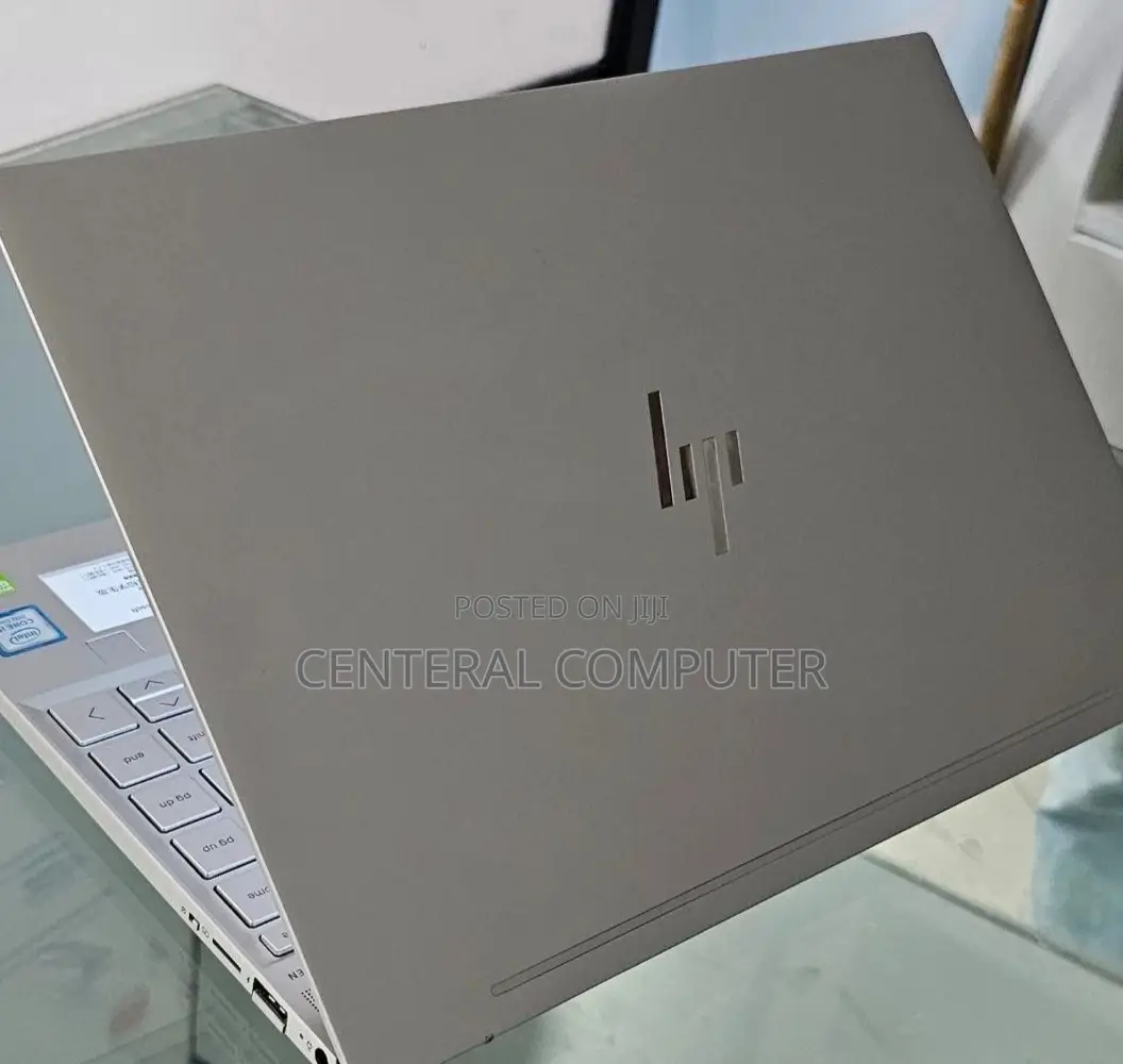 New Laptop HP Envy 15-Ep0xxx 8GB Intel Core I5 SSD 512GB