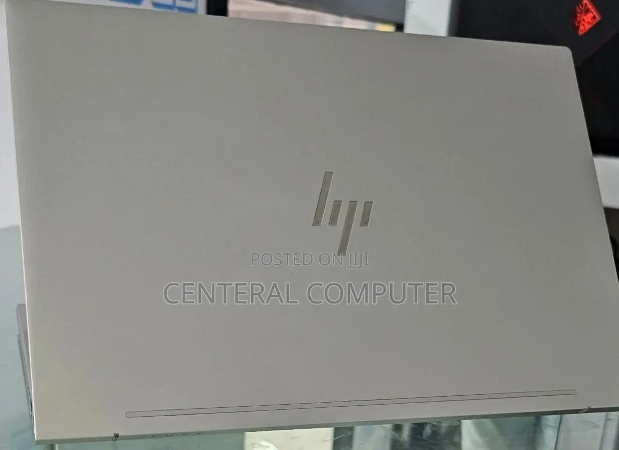 New Laptop HP Envy 15-Ep0xxx 8GB Intel Core I5 SSD 512GB