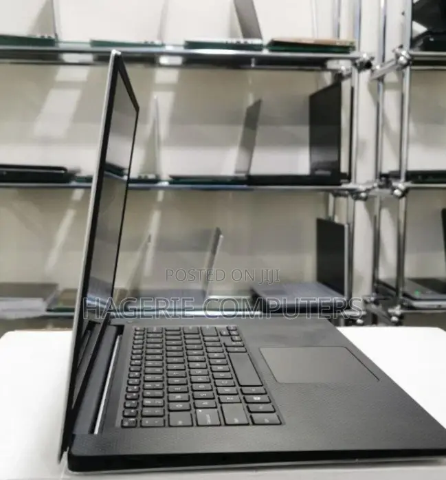 New Laptop Dell Precision 5520 16GB Intel Core I7 SSD 512GB