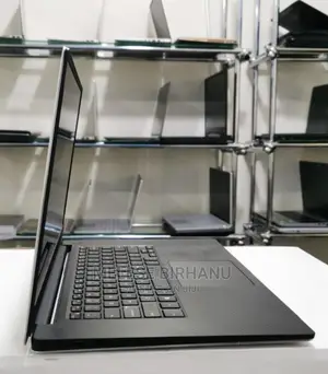 New Laptop Dell Precision 5520 16GB Intel Core i7 SSD 512GB