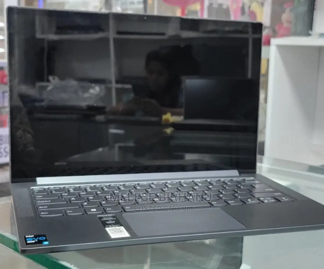 New Laptop Lenovo 8GB Intel Core i5 SSD 512GB