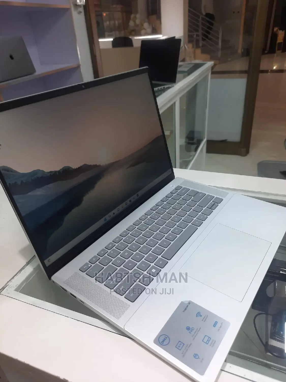 New Laptop Dell Inspiron 15 16GB Intel Core I7 SSD 512GB