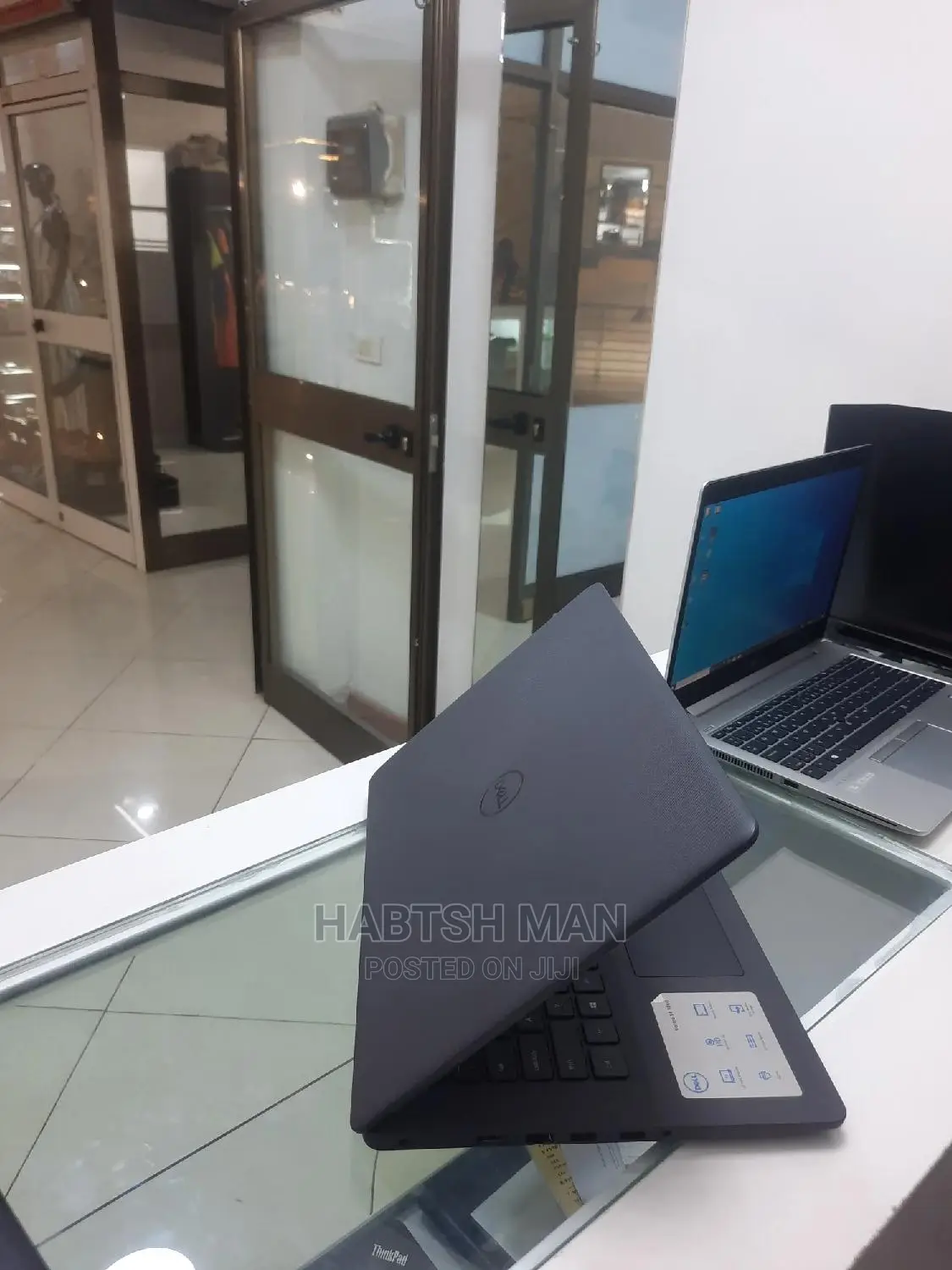 New Laptop Dell Vostro DVCI304 8GB Intel Core I3 SSD 256GB